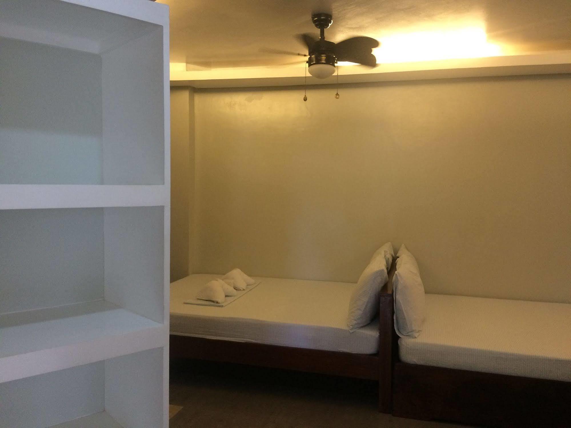 Inngo Tourist Inn El Nido Exteriör bild